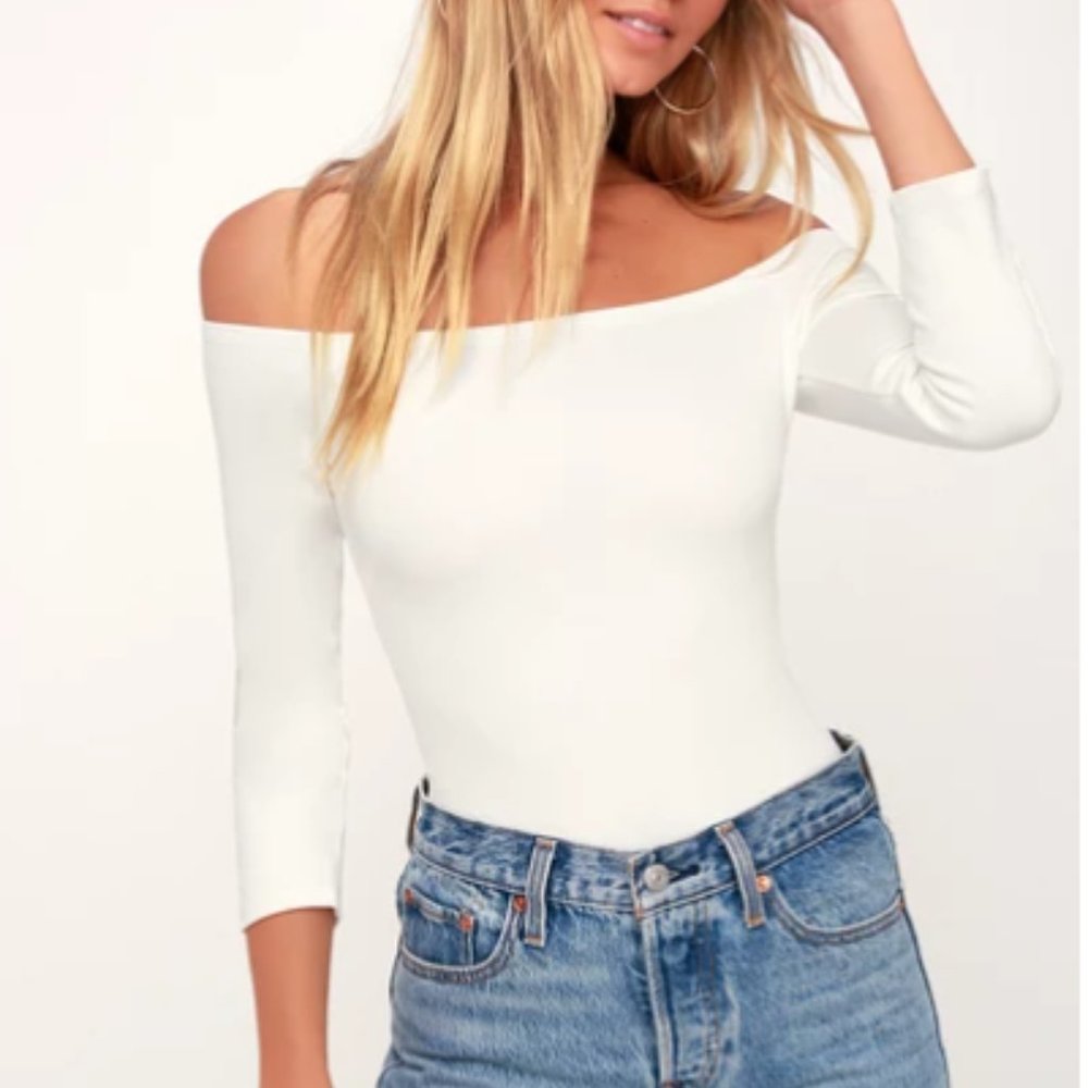 Lulus Like a bird White off Shoulder Bodysuit Sz S